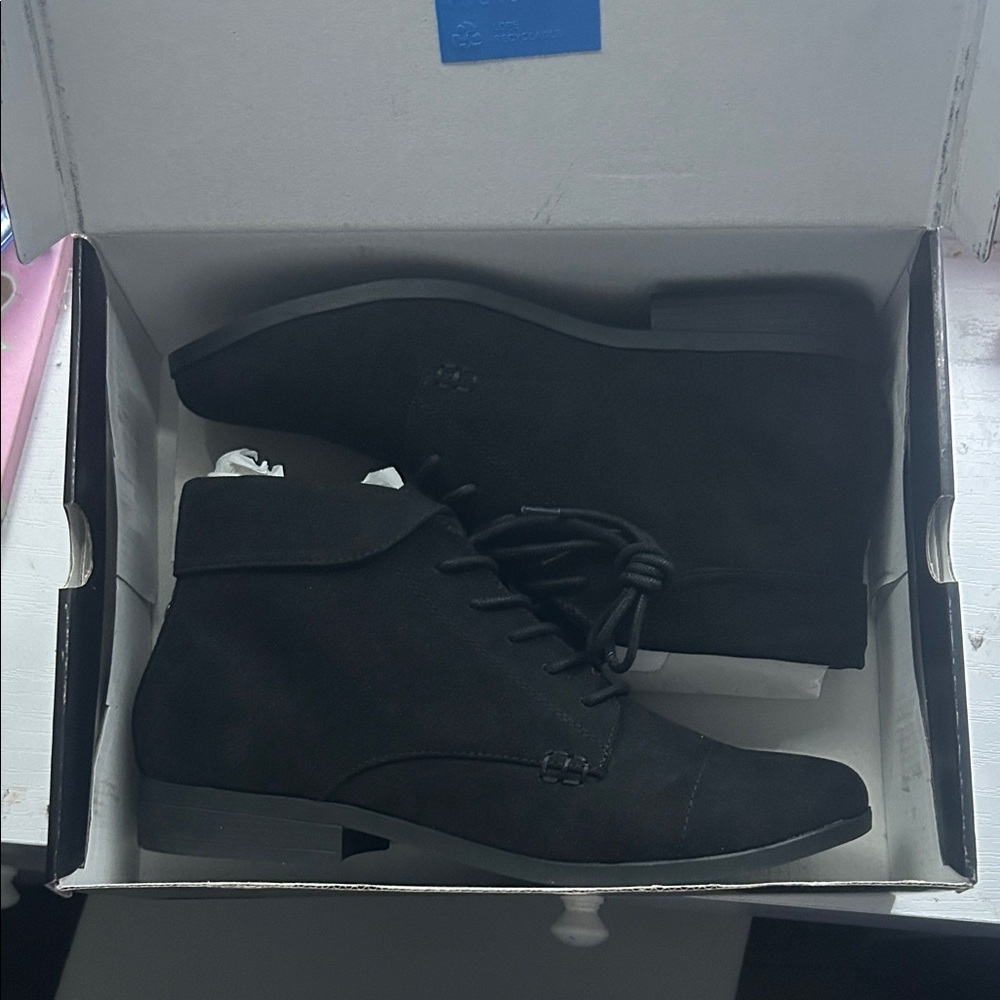 London Fog Clora Black Ankle Boots